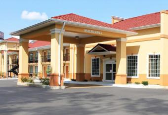 Quality Inn & Suites Greenville I-65 has Smoking rooms