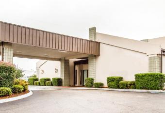 Executive Inn & Suites has Smoking rooms