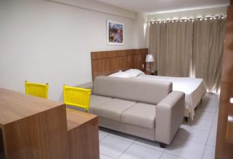 WEST FLAT MOSSOR   allows 18 year olds to book a room