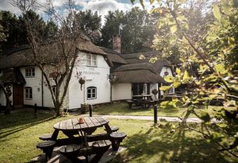 The Pilgrim Inn allows 18 year olds to book a room