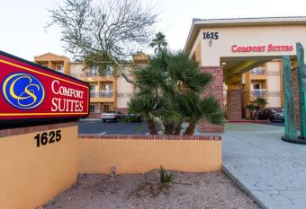 Comfort Suites Phoenix Airport has Balcony rooms