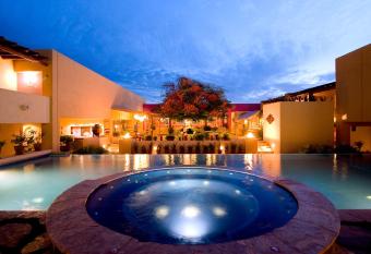 Los Patios Hotel has Balcony rooms