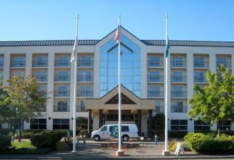 Embassy Suites by Hilton Seattle Bellevue has Balcony rooms