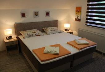 Apartmani Nikolic has Balcony rooms