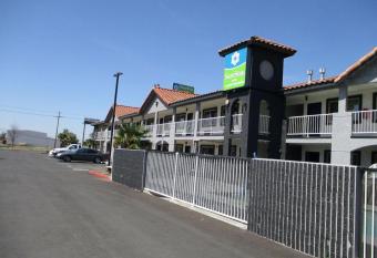 SureStay Hotel by Best Western Williams has Smoking rooms