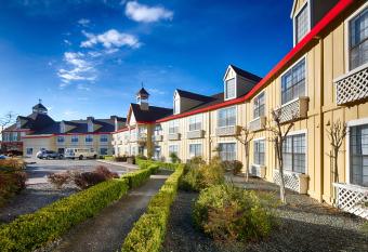 Red Lion Inn & Suites Auburn has Balcony rooms