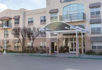 The Hanford Hotel has Balcony rooms