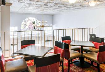 Comfort Inn Redding Near I-5 has Balcony rooms