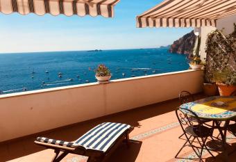 Casa Marty has Balcony rooms