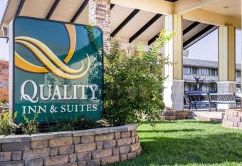 Quality Inn & Suites Cameron Park Shingle Springs has Smoking/Balcony rooms