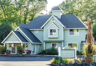 The Inn at Baechtel Creek allows 18 year olds to book a room
