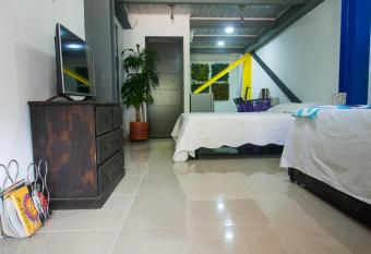 Apartaestudio # 2 has Balcony rooms