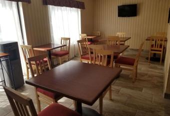 Travelodge by Wyndham Welland allows 18 year olds to book a room