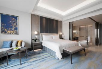 Shangri-La Yuanqu, Suzhou allows 18 year olds to book a room