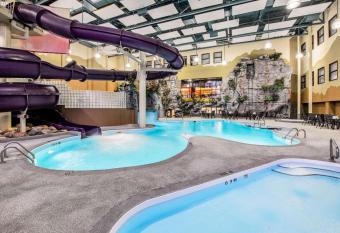 Clarion Hotel & Suites allows 18 year olds to book a room