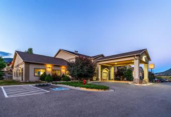 Wingate by Wyndham New Castle - Glenwood Springs allows 18 year olds to book a room