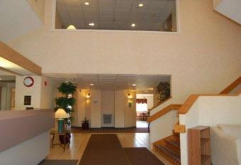 Rodeway Inn Willington North has Smoking rooms