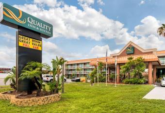 Quality Inn and Suites Tarpon Springs South has Balcony rooms