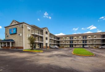 Motel 6 Jacksonville, Fl - South has Smoking rooms