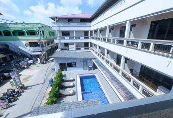 Coconut Grove Hotel Samui has Balcony rooms
