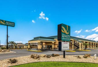 Quality Inn & Suites Dublin allows 18 year olds to book a room