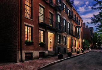 Comfy Beacon Hill Studio Great for Work Travel #7 has Balcony rooms