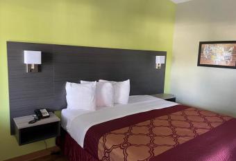 SureStay Hotel by Best Western Columbus Downtown has Smoking rooms