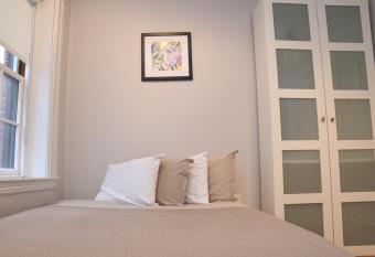 Charming & Stylish Studio on Beacon Hill #12 allows 18 year olds to book a room