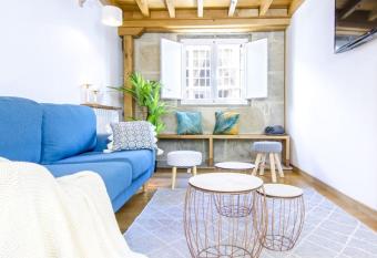 Vella Nova by Serendipia Turismo allows 18 year olds to book a room