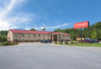 Econo Lodge Inn & Suites has Smoking rooms