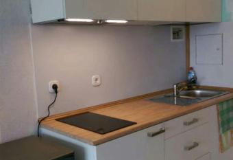 Attractive cute apartment allows 18 year olds to book a room