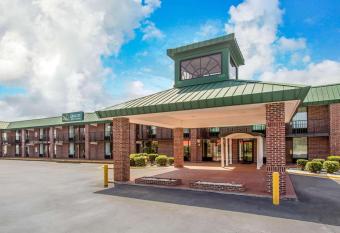 Quality Inn & Suites Vidalia has Smoking rooms