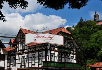 F  rstenhof Wernigerode allows 18 year olds to book a room