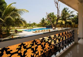 WILD BERRY RESORT AGONDA has Balcony rooms