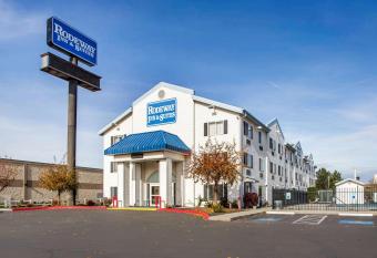Rodeway Inn & Suites has Smoking rooms