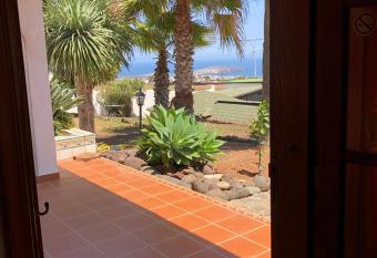 Palmeras allows 18 year olds to book a room