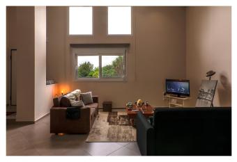 Sealoft allows 18 year olds to book a room