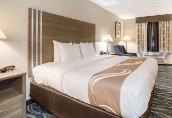 Quality Inn has rooms with a private hot tub