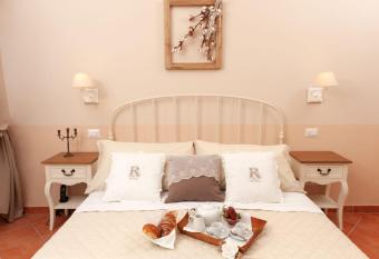 B&B IL CASALETTO allows 18 year olds to book a room