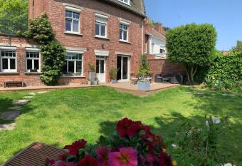 Chambre au petit Chateau has Balcony rooms