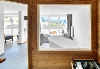 Hotel K  hberg allows 18 year olds to book a room