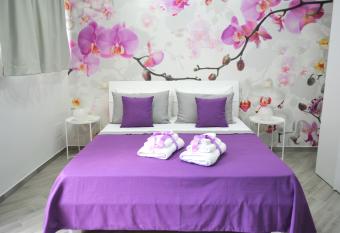 Casa Fiorita has Balcony rooms