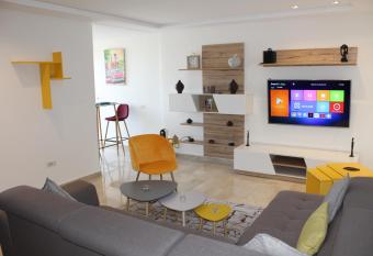 Chic&Cosy Appartment has Balcony rooms