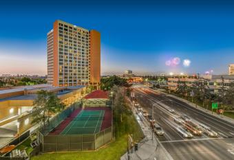 Hotel Fera Anaheim, a DoubleTree by Hilton allows 18 year olds to book a room