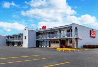 Red Roof Inn Walton ~ Richwood allows 18 year olds to book a room