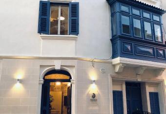 Nautilus Boutique Townhouse has Balcony rooms