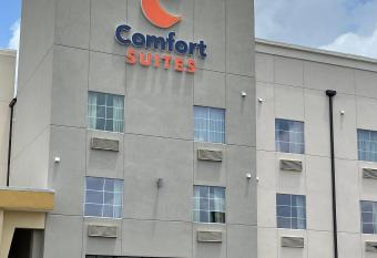 Comfort Suites Lake Charles allows 18 year olds to book a room
