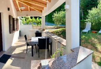 Studio apartment 365 has Balcony rooms