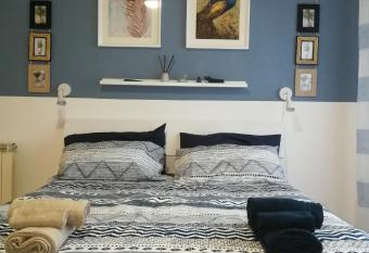 Casa Diana Ostia has Balcony rooms