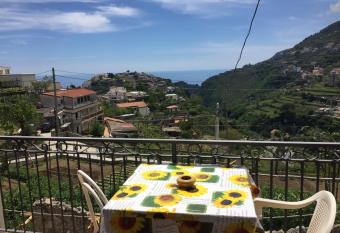 Nanninella has Balcony rooms